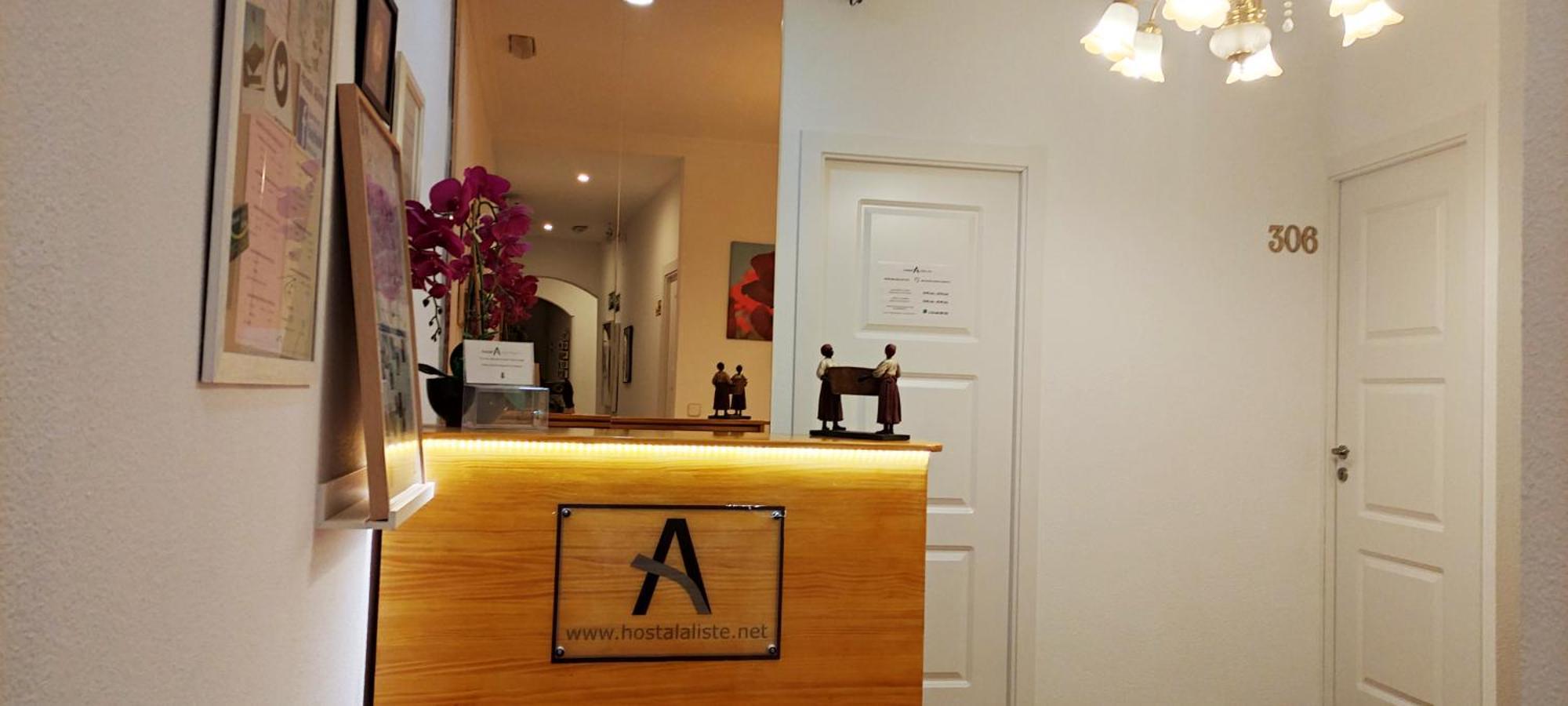 Hostal Aliste Madrid Exteriör bild